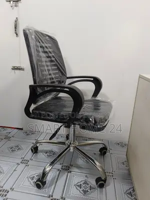 Modern Breathable Office Chair – Smart Design for Comfort and Durability