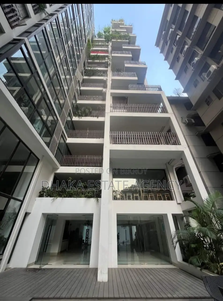 গুলশান এভিনিউতে বাণিজ্যিক ভবন বিক্রয়