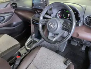Toyota Yaris Cross Z Red 4.5 Point 2021