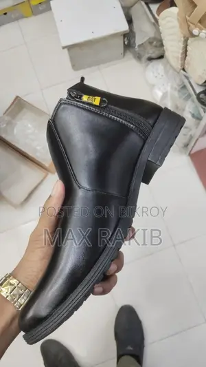 Cat Style Black Leather Boot – Brand New 1st Hand