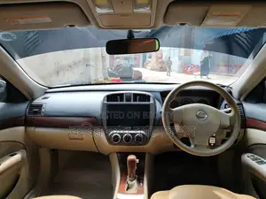 Nissan Bluebird sylphy 2006