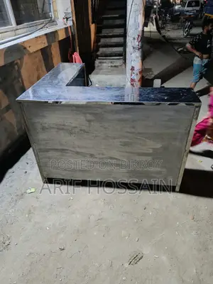 যে কোন দোকানের ডিসপ্লে রেক বা কাউন্টার হিসেবে ব্যবহার করা যাবে।