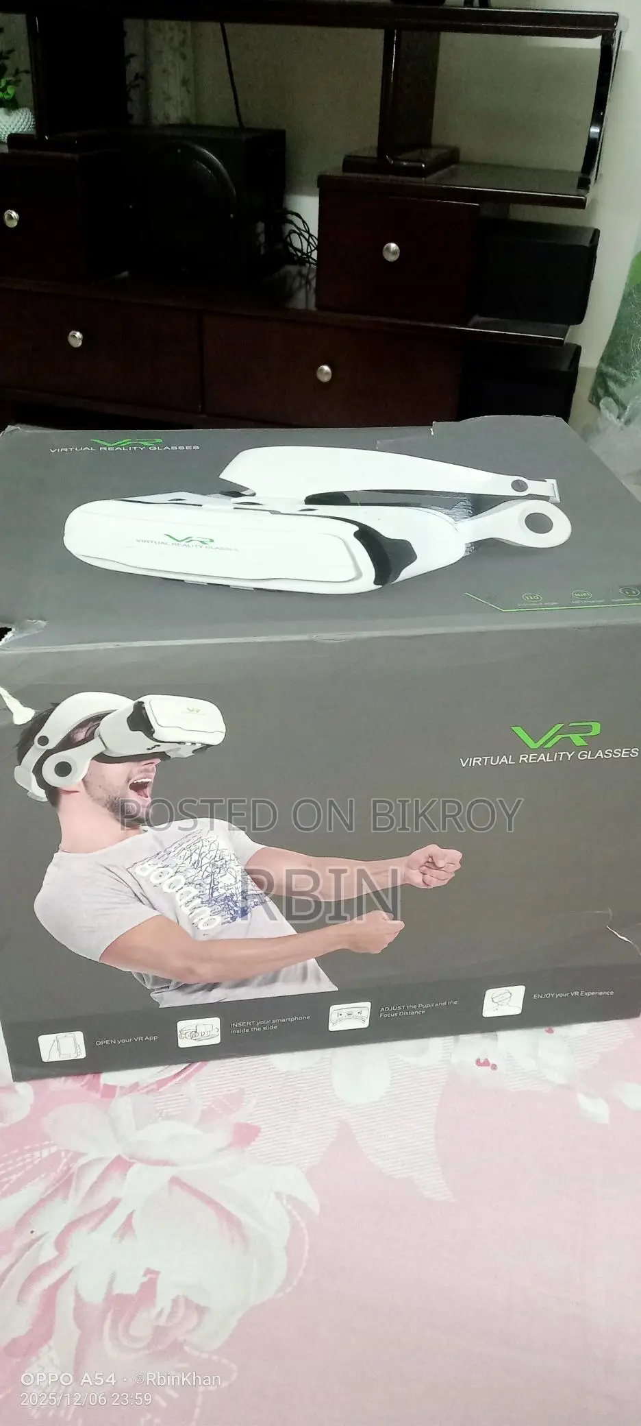 Shinecon SC-G02EF VR Glasses – Experience 3D and Virtual Reality on your phone