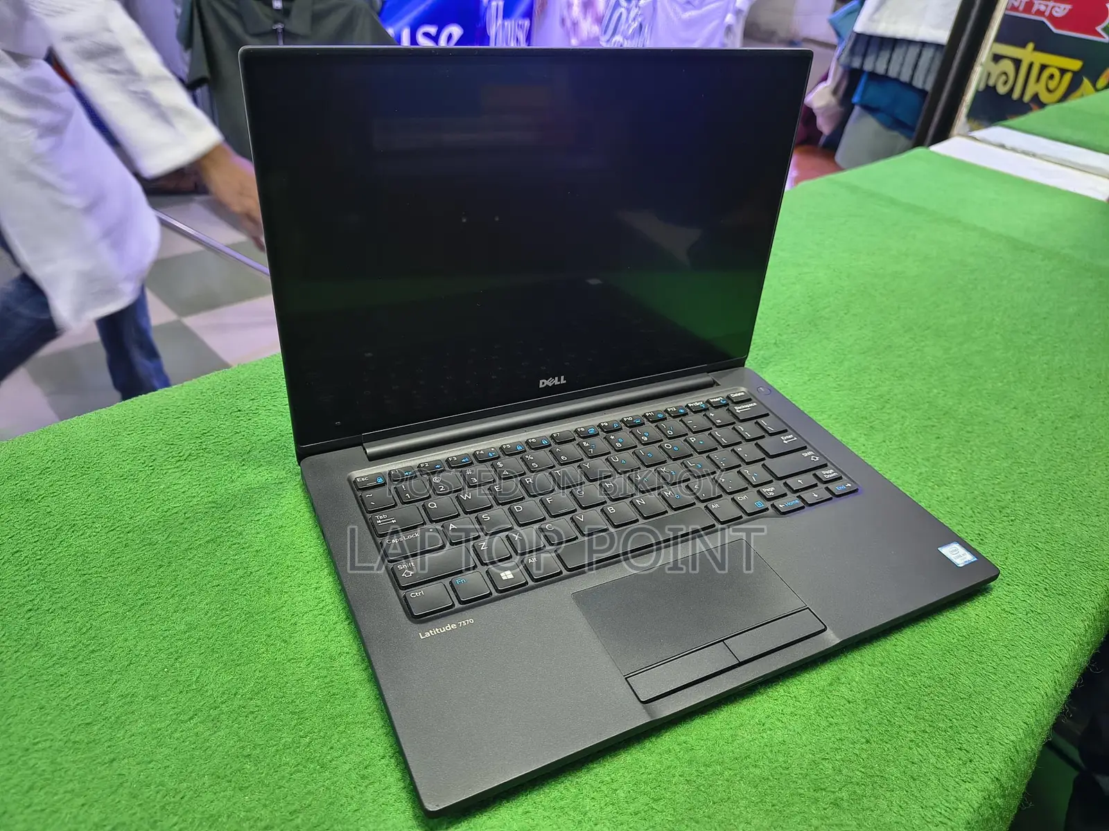 Dell latitude 7370 m7 processor 8ram/256ssd