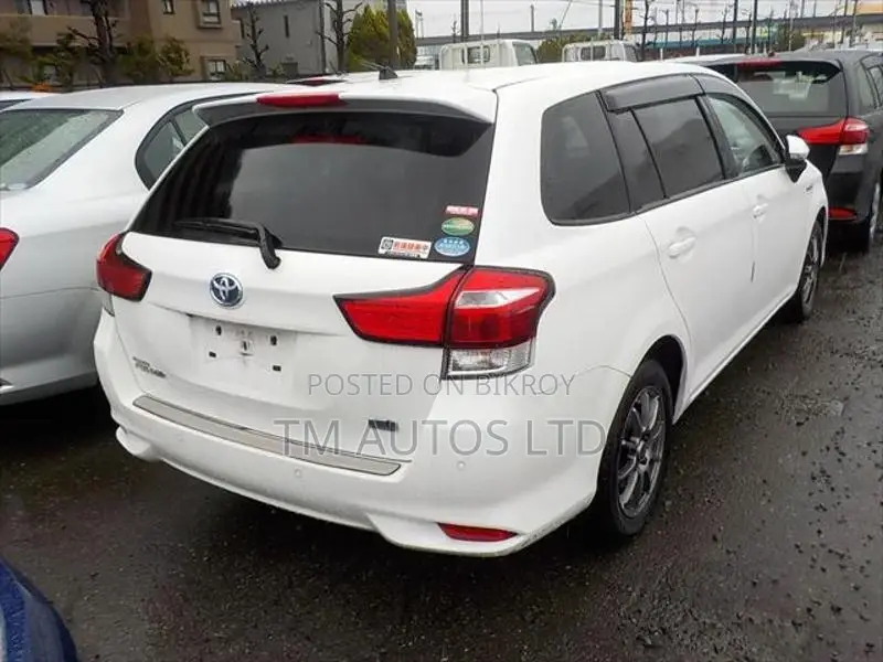 Toyota Corolla Fielder 2020 White