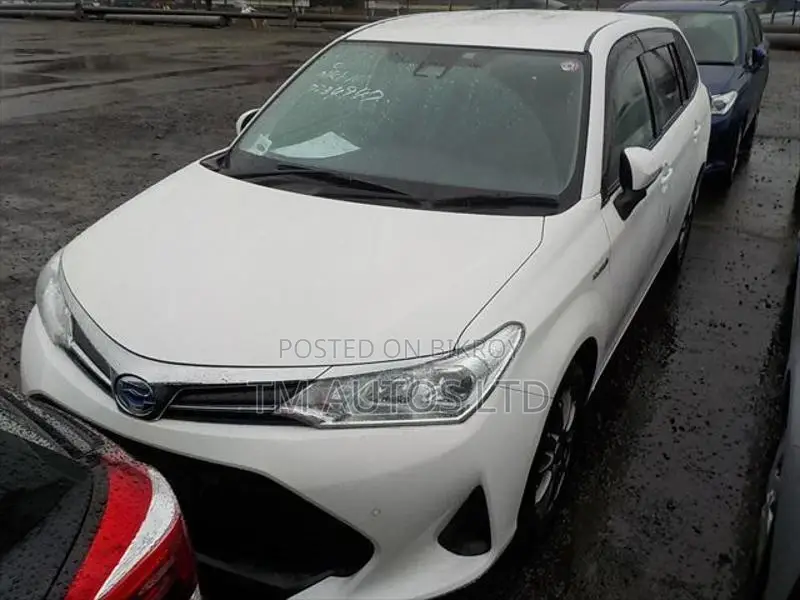 Toyota Corolla Fielder 2020 White