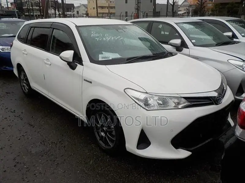 Toyota Corolla Fielder 2020 White