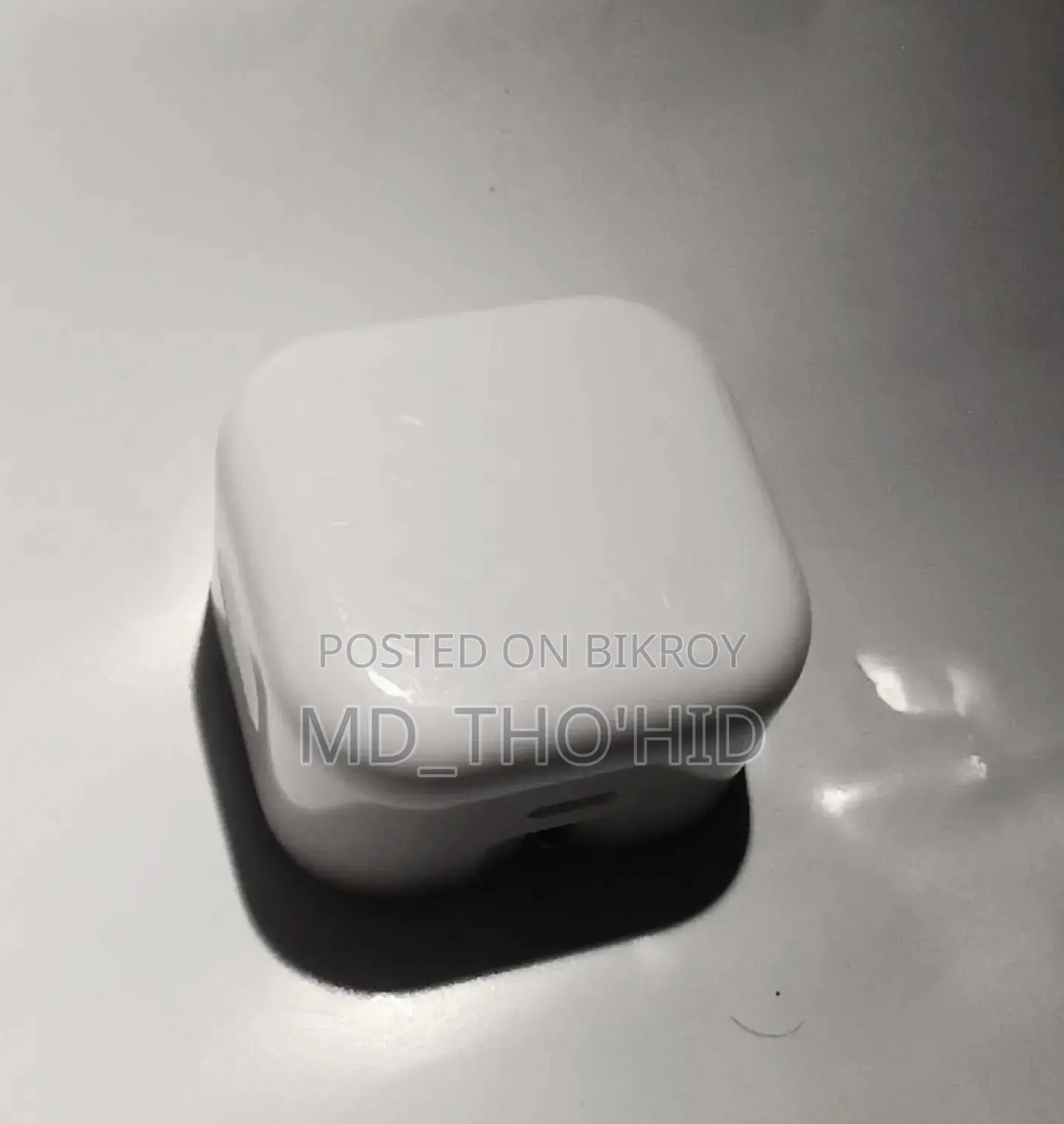 APPLE ORIGINAL CHARGER