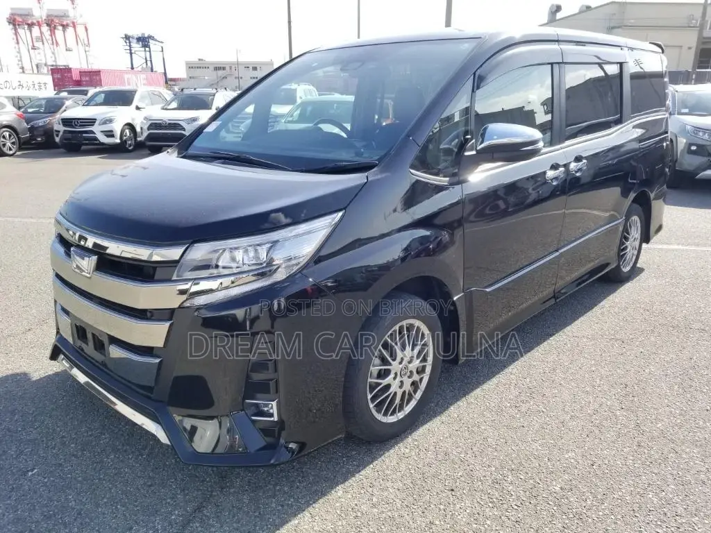 Toyota Noah SI WXB Hybrid 2021