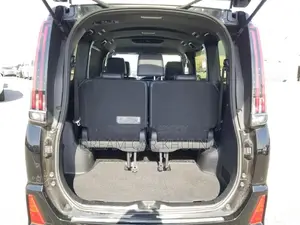 Toyota Noah SI WXB Hybrid 2021