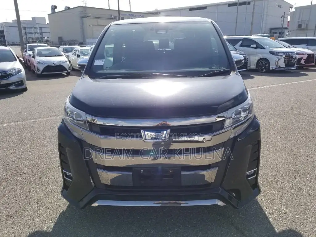 Toyota Noah SI WXB Hybrid 2021