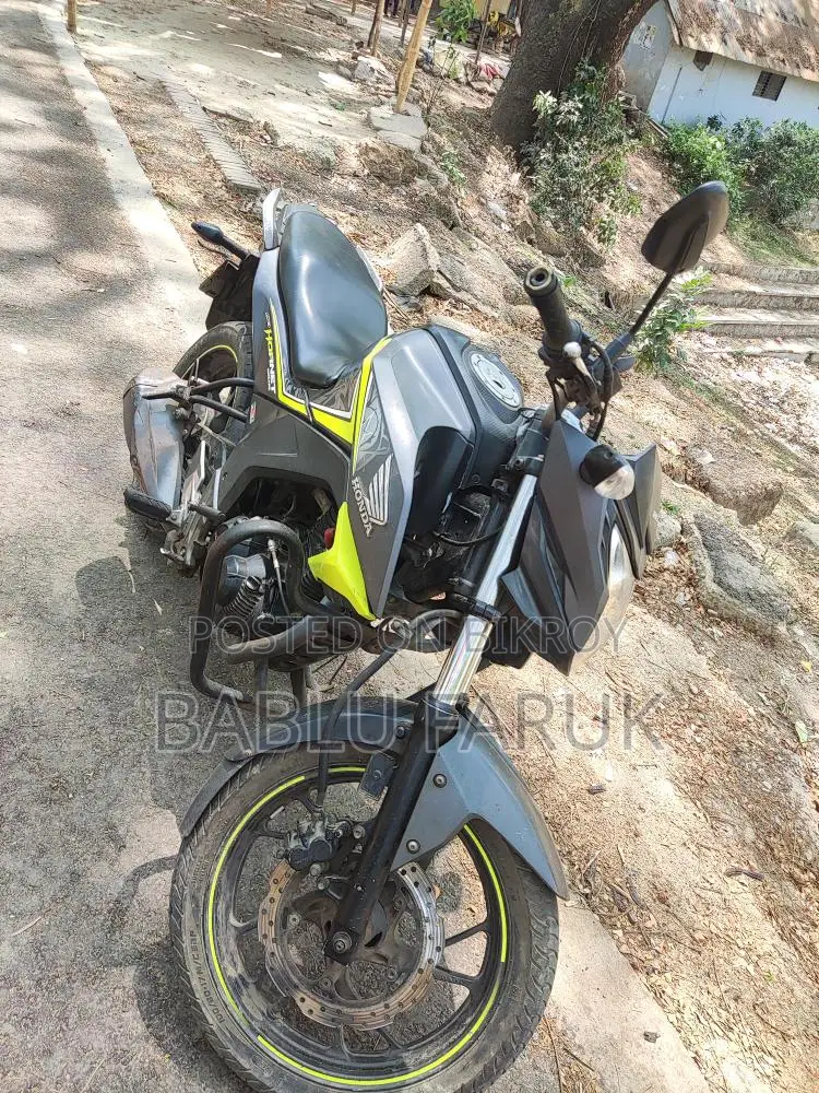 Honda Hornet 2019