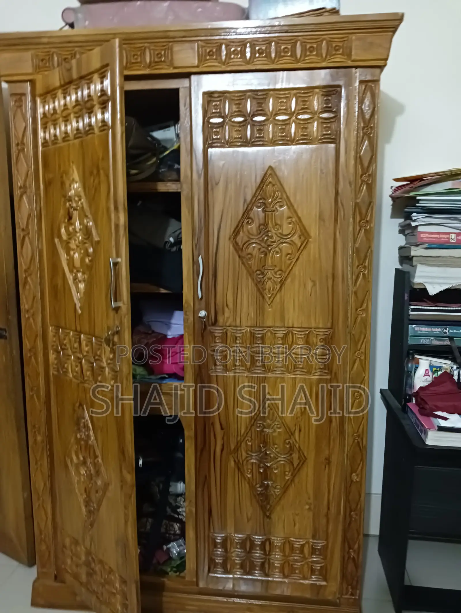 আলমারি বিক্রির জন্য