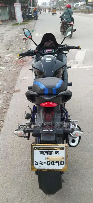 Suzuki Gixxer SF . 2017