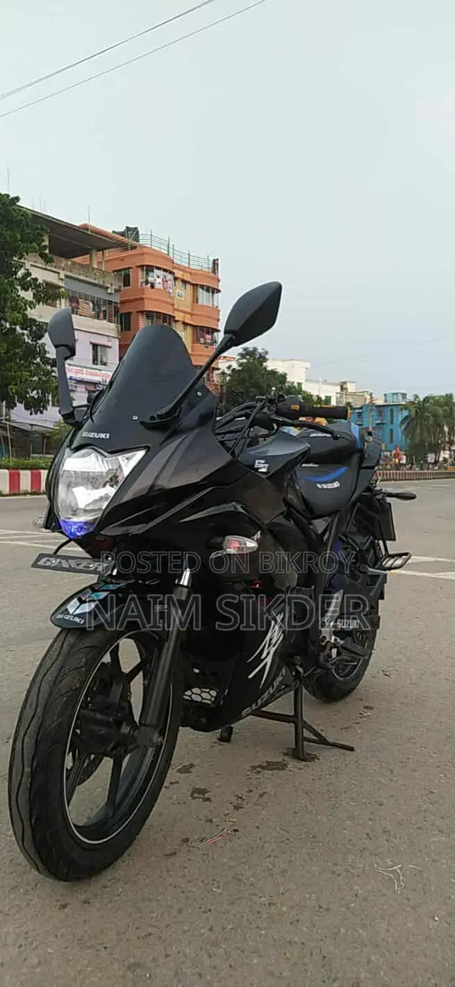 Suzuki Gixxer SF . 2017
