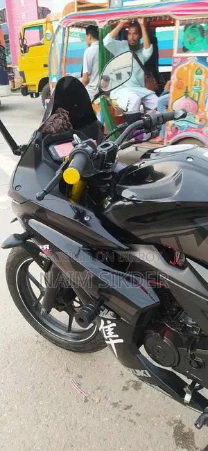 Suzuki Gixxer SF . 2017