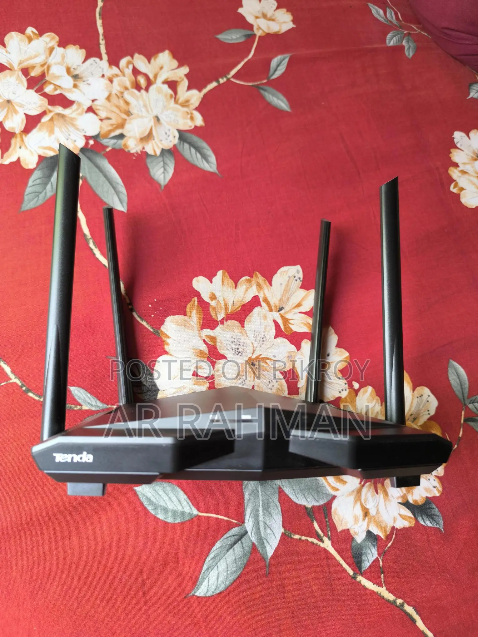 Tenda AC10 AC1200 Mbps Gigabit Dual-Band Wi-Fi Router