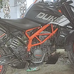 KTM Duke 125 . 2023