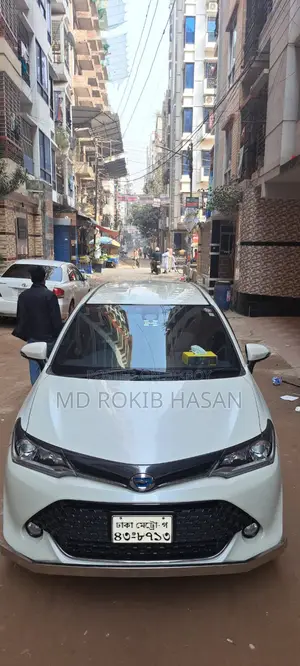 Toyota Fielder WXB HYBRID 2015