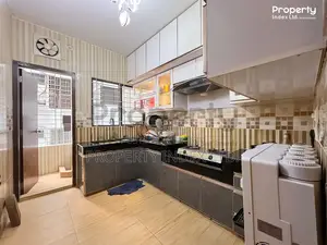 2200 Sq Ft Flat for Sale in Sector 3