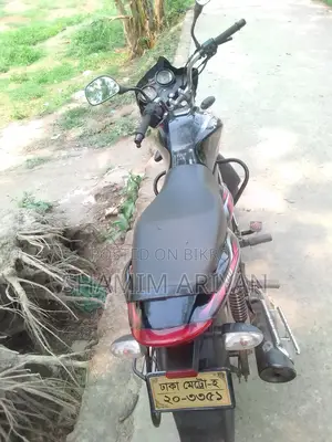 Bajaj Discover 100 2015