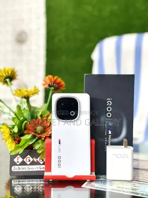 iQOO 13 256gb (Used)