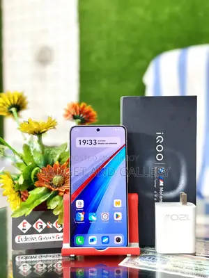 iQOO 13 256gb (Used)