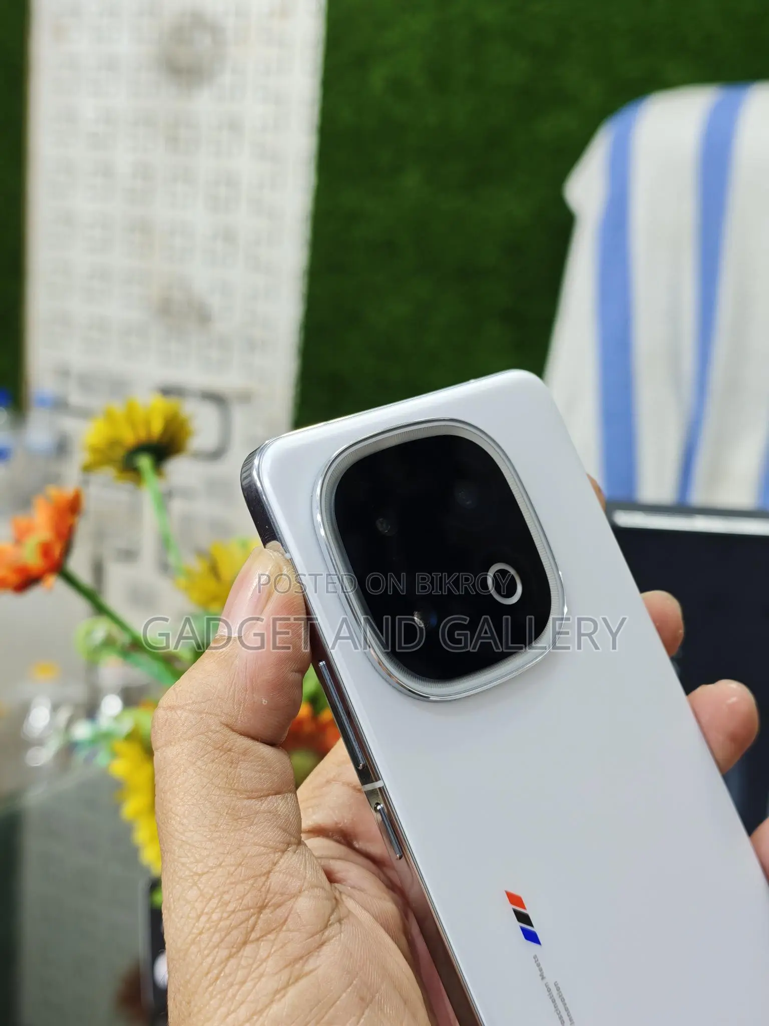 iQOO 13 256gb (Used)