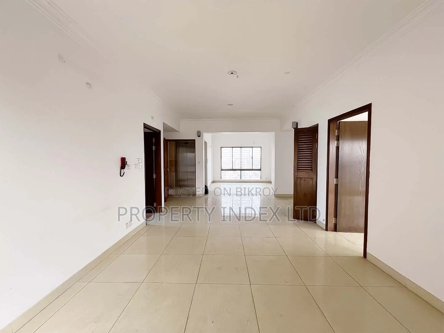 Modern 2220 Sqft South Facing Apartment for Sale (Sector 4)