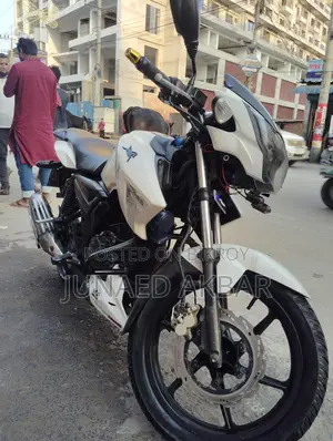 TVS Apache RTR . 2017