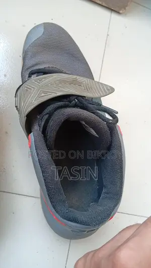 Nike Kyrie Flytrap 3 "cool Grey" কালার কম দামে বিক্রি হবে।