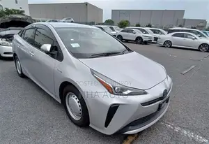 Toyota Prius S HYBRID 2020