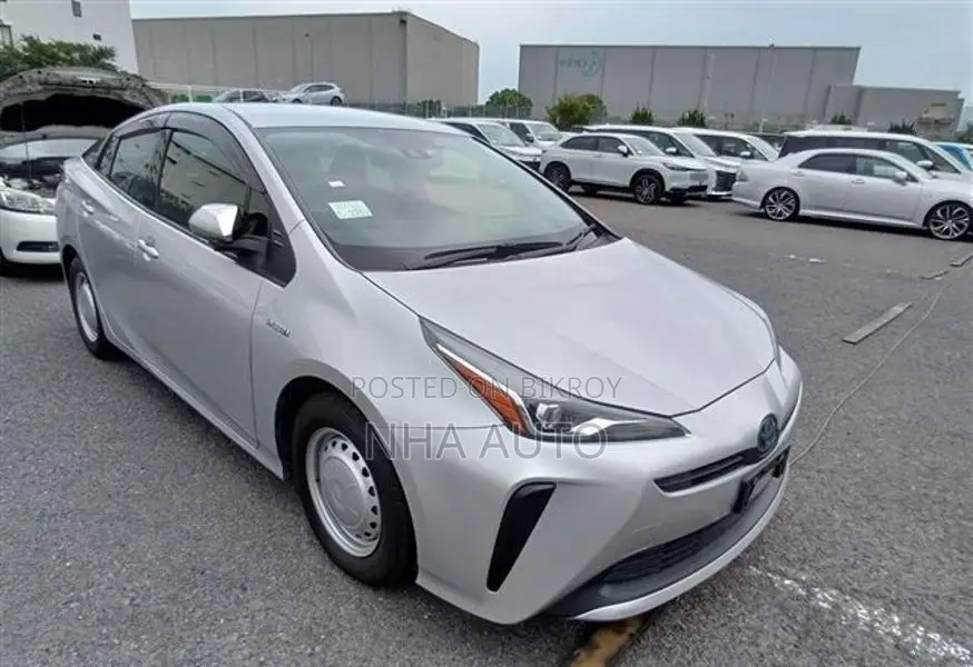 Toyota Prius S HYBRID 2020