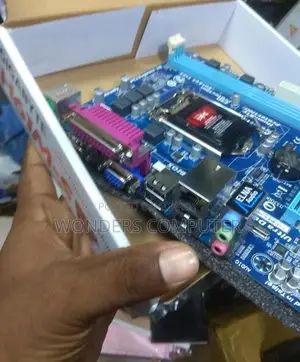 GIGABYTE GA-H61M-DS2 Micro-ATX Motherboard 1 year Warranty