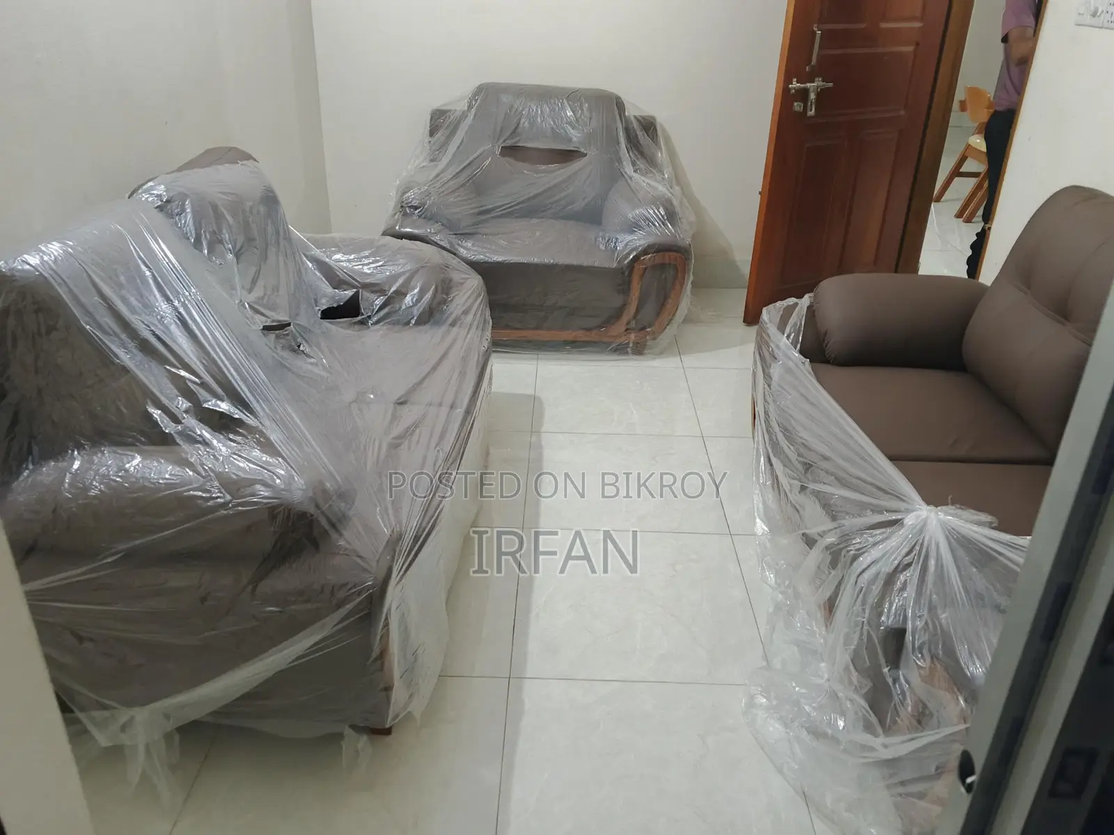 Leather sofa set
