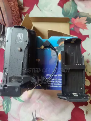 নিকন ডি৫৫০০ ব্যাটারি গ্রিপ