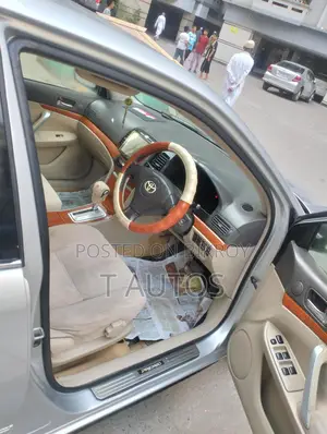 Toyota Premio F 2005