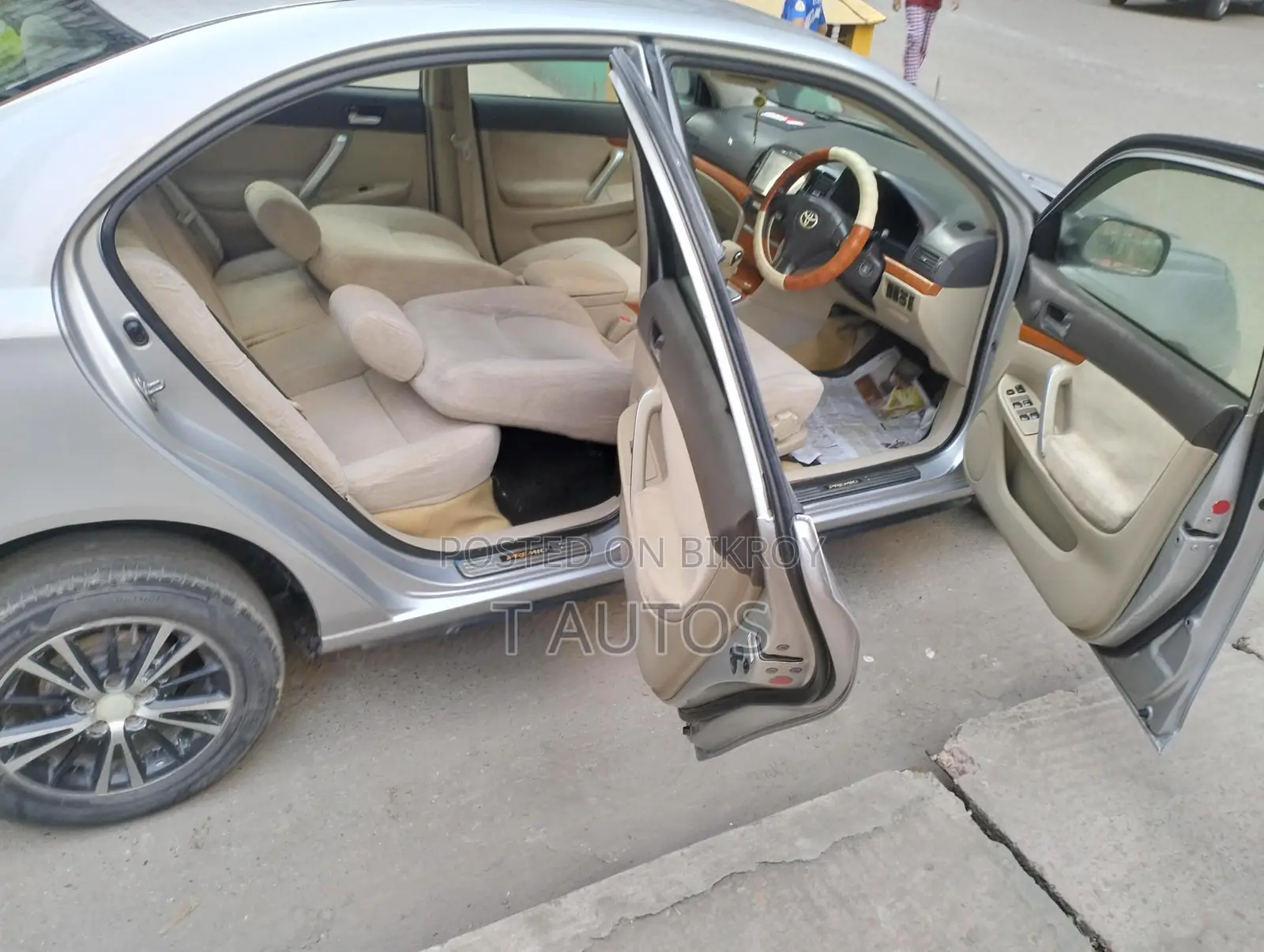 Toyota Premio F 2005