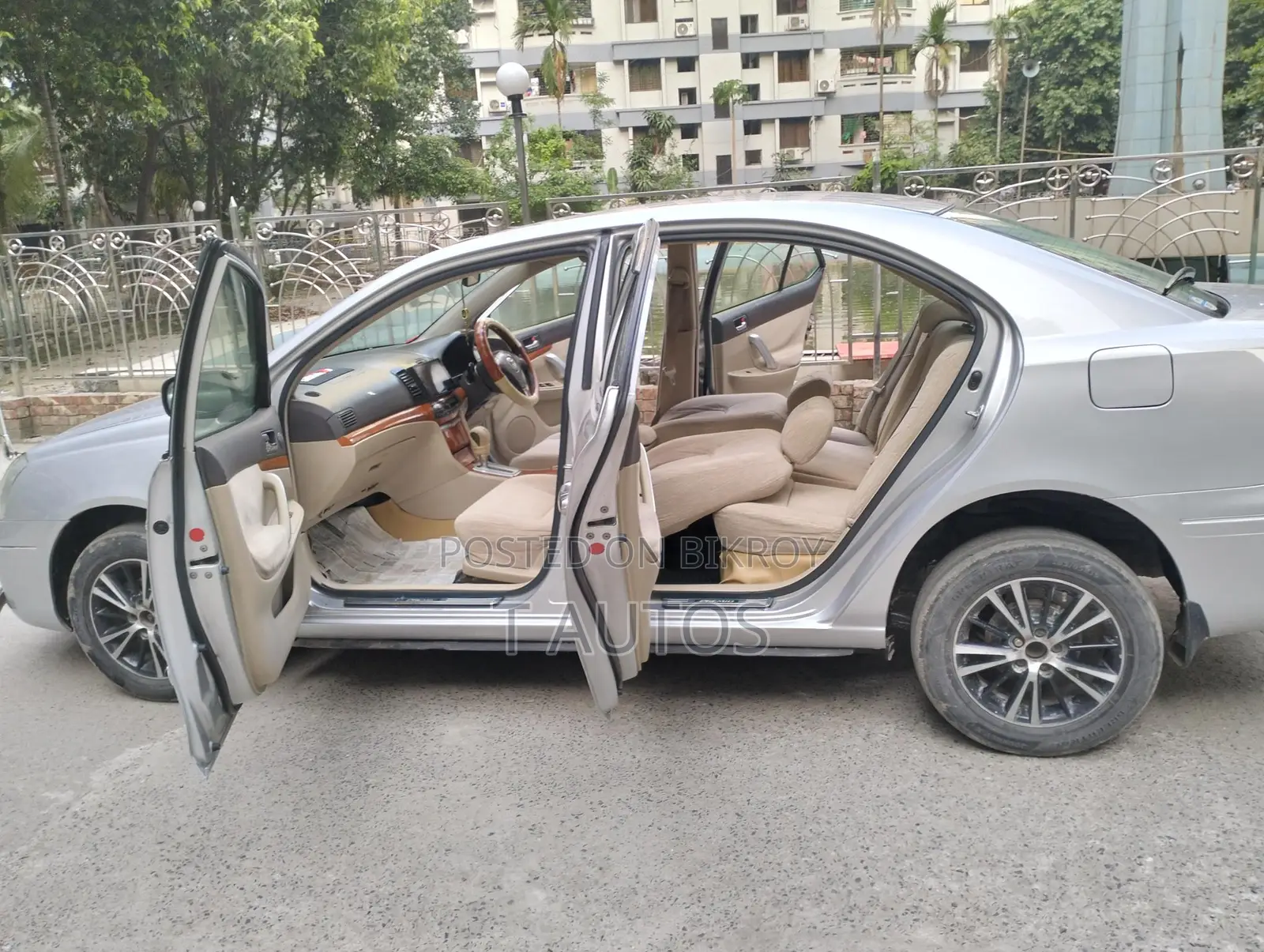 Toyota Premio F 2005