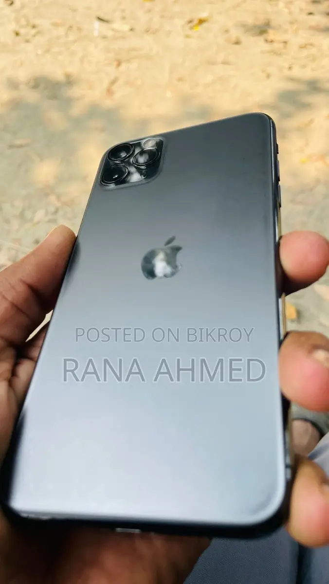Apple iPhone 11 Pro Max . (Used)