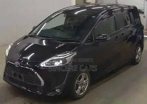 Toyota Sienta G Grade 4 point 2021
