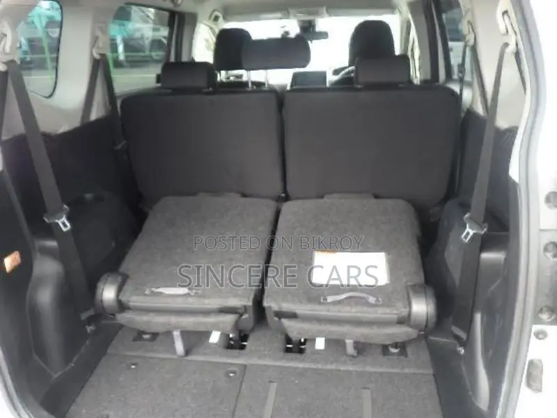 Toyota Sienta G Grade 4 point 2021