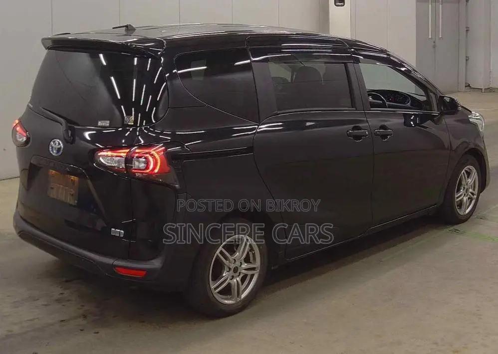 Toyota Sienta G Grade 4 point 2021