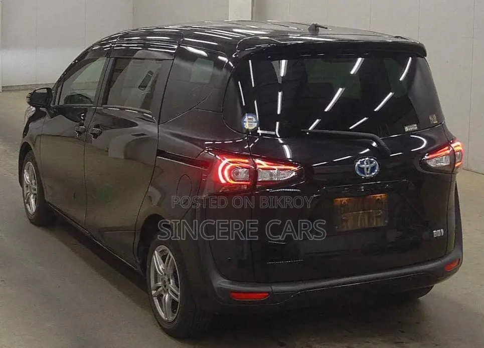 Toyota Sienta G Grade 4 point 2021