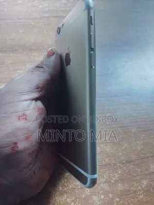 Apple iPhone 6 . (Used)
