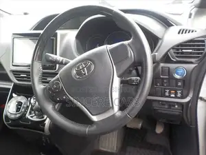Toyota Esquire GI HYB 4 POINT 2021