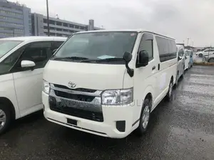 Toyota Hiace GL Dual AC White 2021