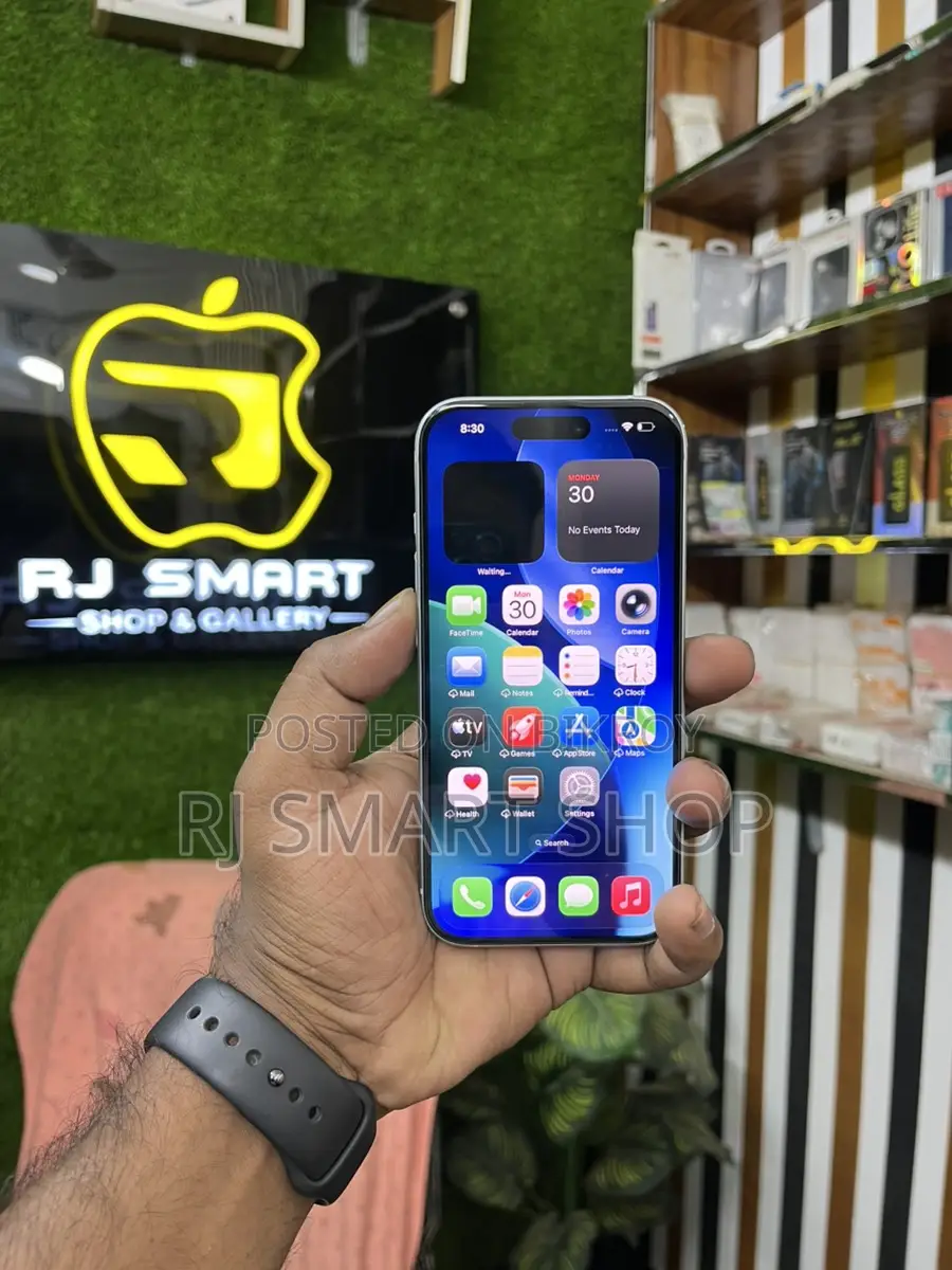 Apple iPhone 15 128GB Waterproof (Used)