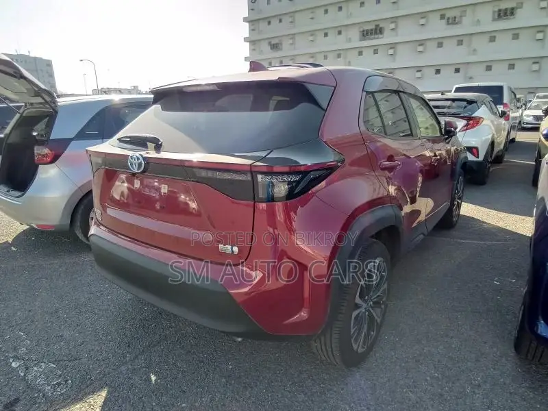 Toyota Yaris Cross Z Red 4.5 Point 2021