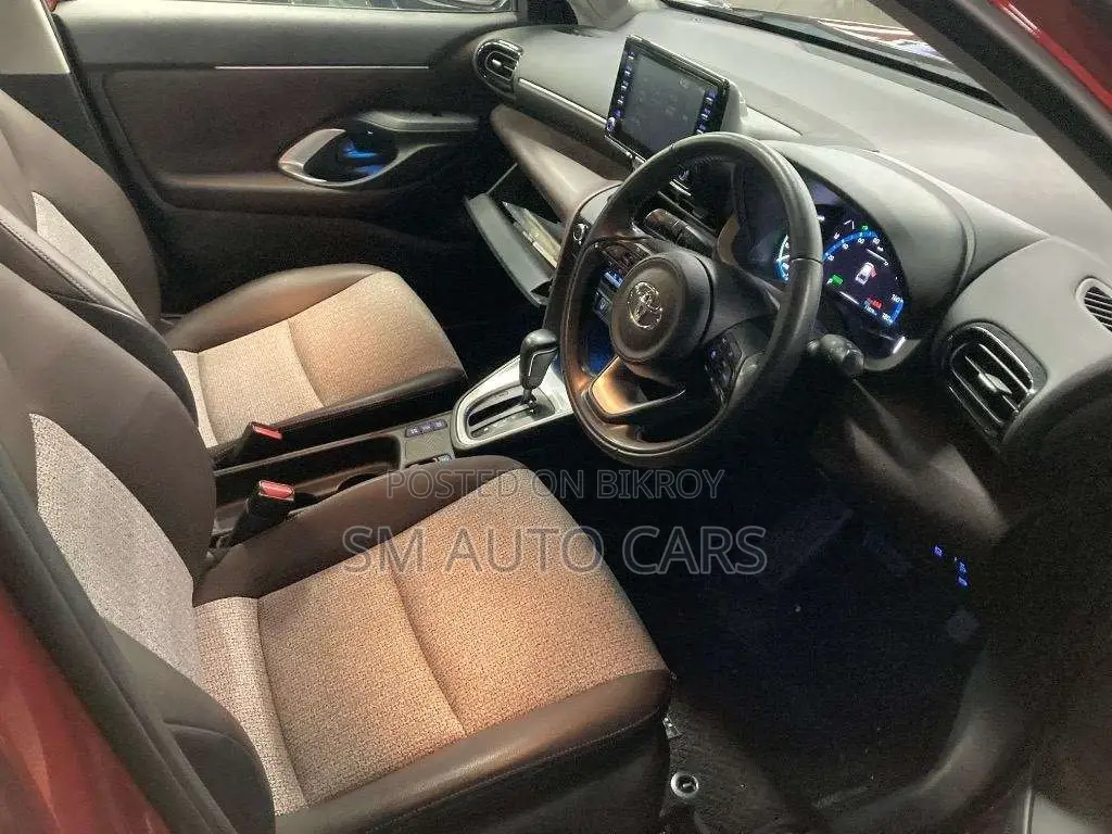 Toyota Yaris Cross Z Red 4.5 Point 2021